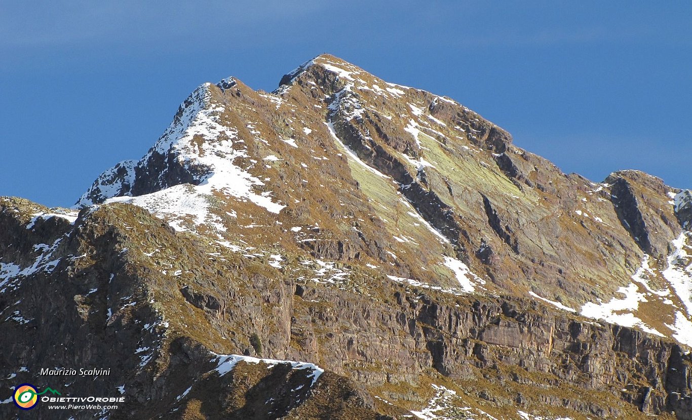 08 Zoom sul Monte Corte....JPG